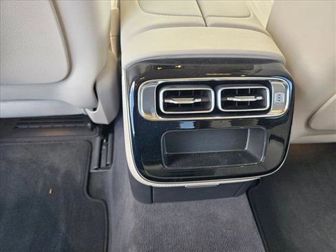 Used 2023 Mercedes-Benz S 580 4MATIC Sedan image 16