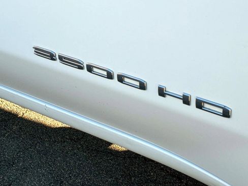 Used 2022 GMC Sierra 3500 Pro w/ Convenience Package image 7