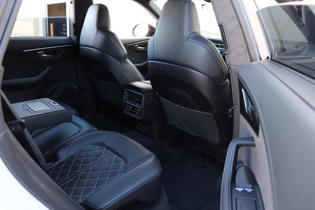 Used 2023 Audi SQ8 Prestige AWD/4WD image 27
