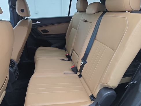 Certified 2024 Volkswagen Tiguan SE R-Line FWD image 15
