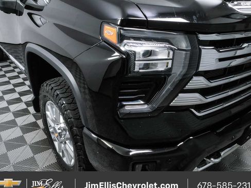 Used 2024 Chevrolet Silverado 2500 High Country w/ Technology Package AWD/4WD image 35