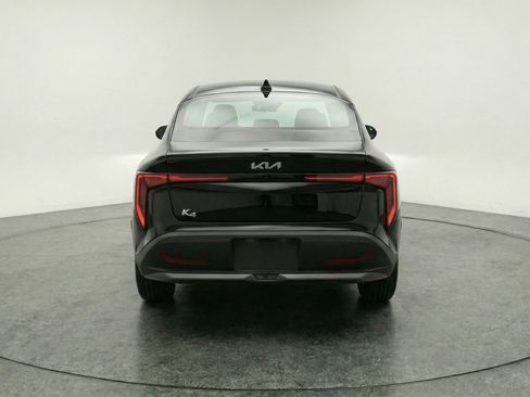 Used 2025 Kia K4 LXS image 7