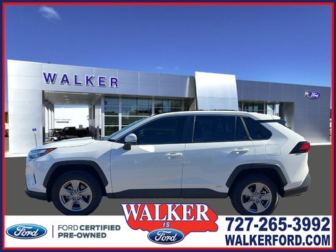 Used 2024 Toyota RAV4 XLE image 1