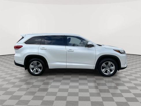 Used 2018 Toyota Highlander Limited AWD/4WD image 24