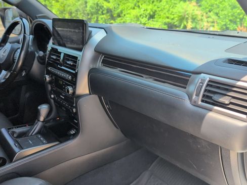 Used 2023 Lexus GX 460 Luxury w/ Sport Design Package AWD/4WD image 32