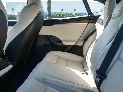 Used 2022 Tesla Model S AWD/4WD image 14