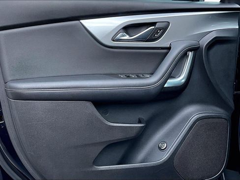 Used 2020 Chevrolet Blazer LT FWD image 17