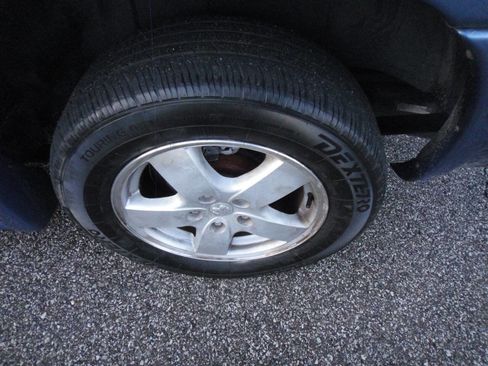 Used 2007 Dodge Grand Caravan SXT w/ Leather Interior Group image 26