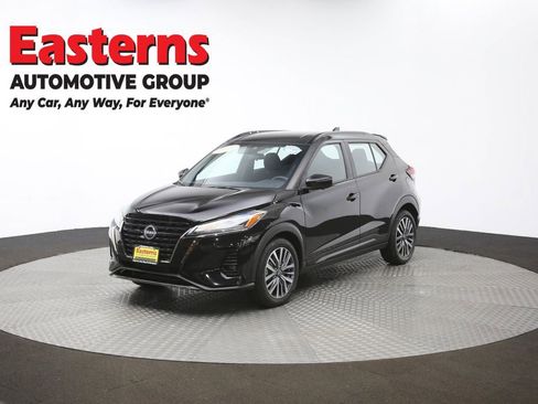 Used 2024 Nissan Kicks SR image 55