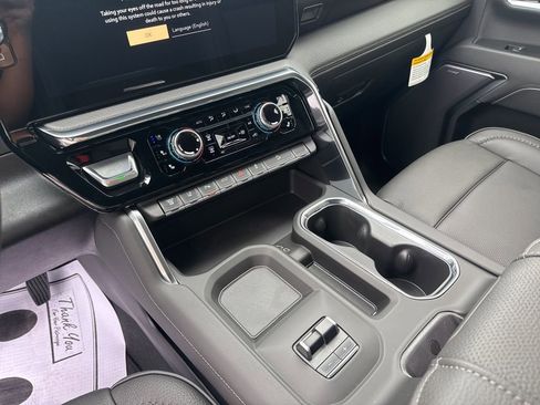 New 2025 GMC Sierra 2500 Denali w/ Denali Reserve Package image 20