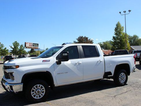 Used 2024 Chevrolet Silverado 2500 LT w/ Convenience Package AWD/4WD image 1