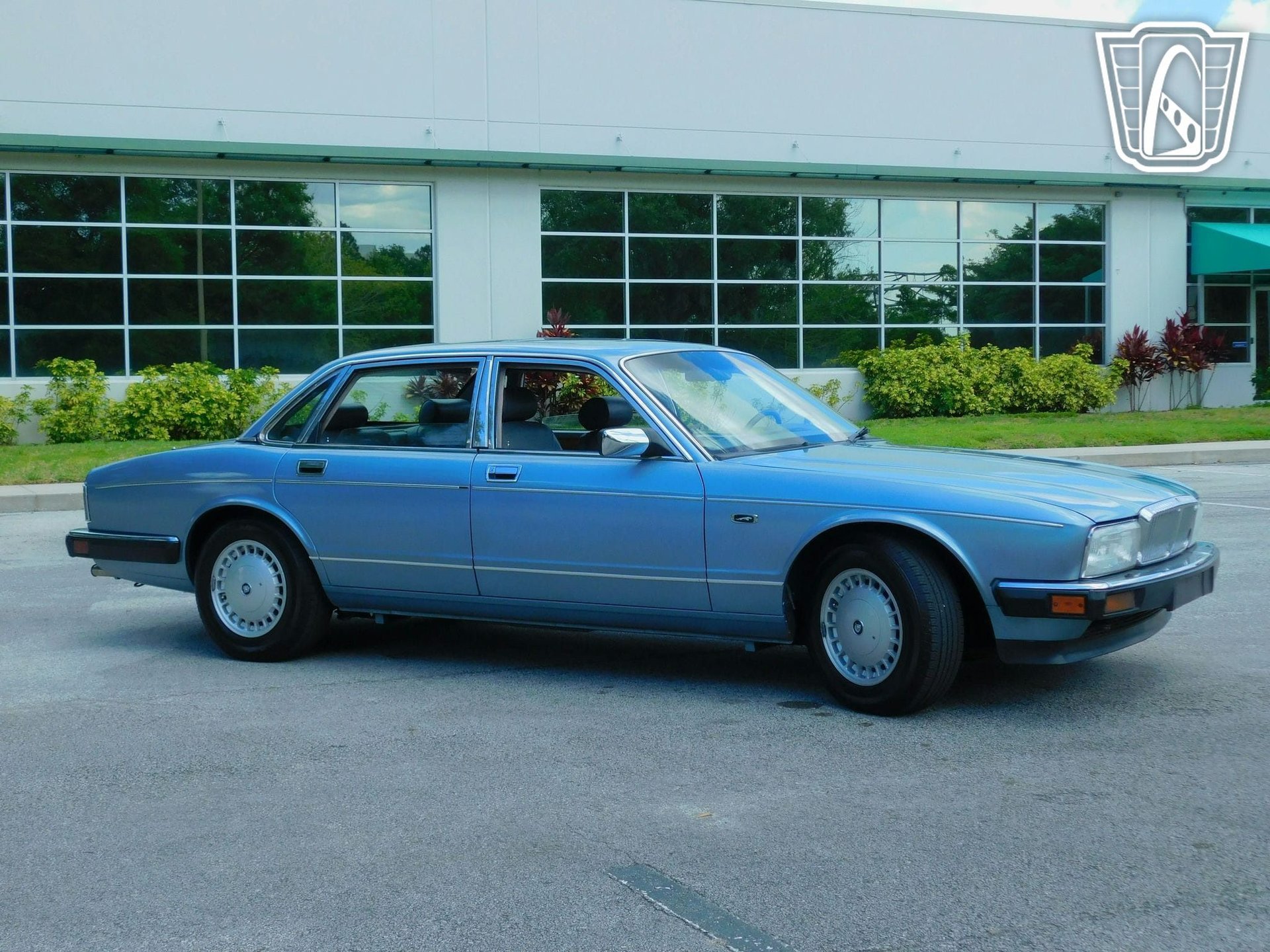 Used 1991 Jaguar XJ Vanden Plas RWD image 17