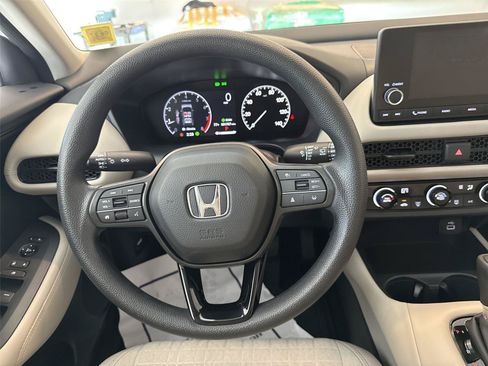 Used 2025 Honda HR-V LX image 11