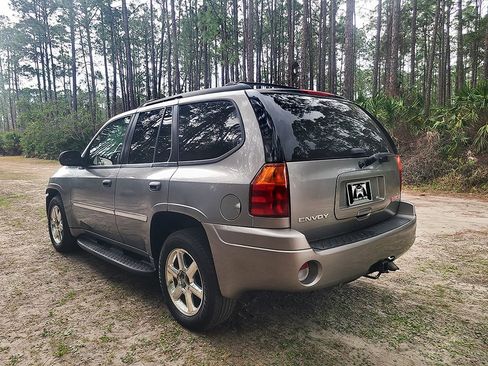 Used 2007 GMC Envoy SLE image 6