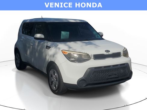 Used 2014 Kia Soul FWD image 1