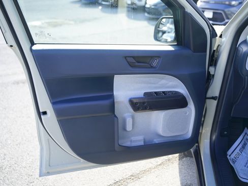 Used 2025 Ford Maverick XLT w/ XLT Luxury Package image 12