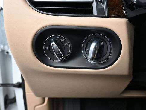 Certified 2024 Porsche Macan image 23