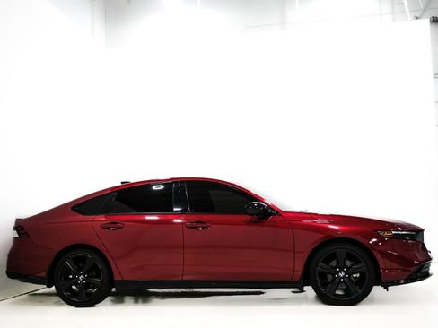 Used 2024 Honda Accord Sport image 5