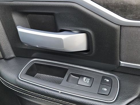 Used 2024 RAM 2500 Big Horn w/ Bed Utility Group image 33