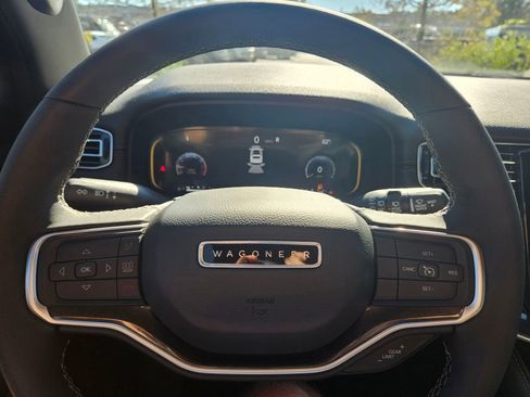 New 2024 Jeep Wagoneer 2WD w/ Premium Group I image 19