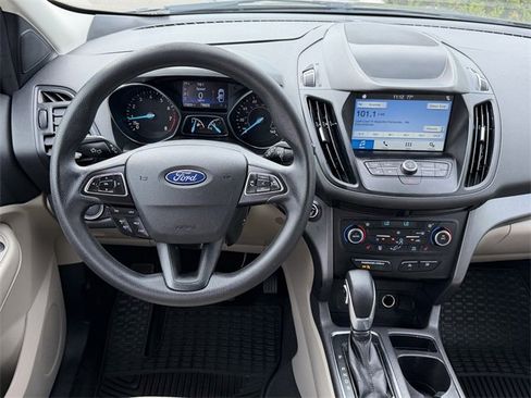 Used 2019 Ford Escape SE image 10
