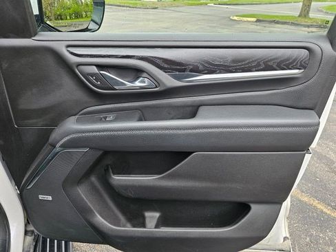 Used 2021 GMC Yukon XL Denali w/ Denali Premium Package AWD/4WD image 15