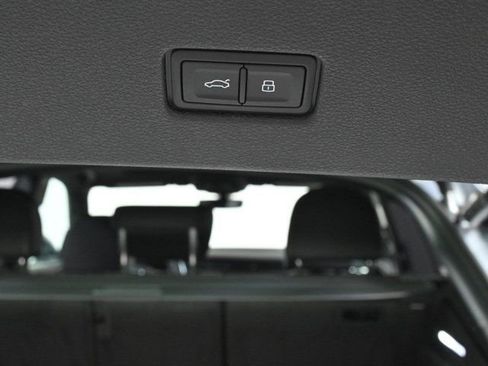 New 2025 Audi Q8 Premium Plus image 24