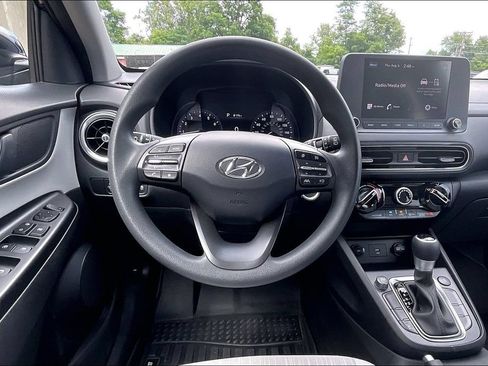 Used 2023 Hyundai Kona SEL AWD/4WD image 5