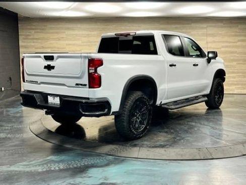 Used 2025 Chevrolet Silverado 1500 ZR2 w/ Technology Package AWD/4WD image 17