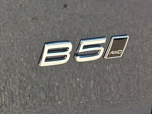 New 2026 Volvo XC40 B5 Ultra w/ Protection Package Premier image 15