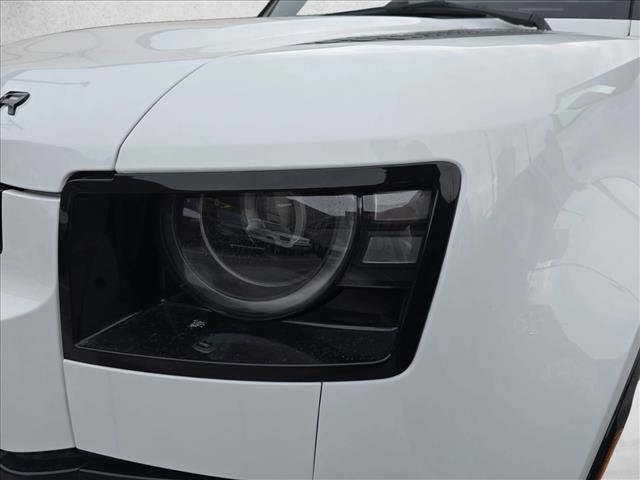 Used 2026 Land Rover Defender 110 X-Dynamic SE AWD/4WD image 30