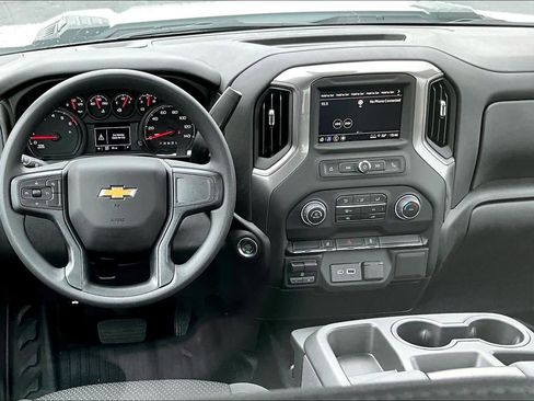 Used 2025 Chevrolet Silverado 2500 W/T w/ Snow Plow Prep/Camper Package image 5