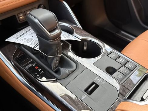 New 2026 Toyota Highlander Platinum AWD/4WD image 28