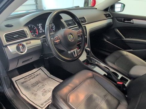 Used 2013 Volkswagen Passat 2.5 SE image 10