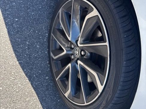 Used 2020 Toyota Corolla XSE image 14