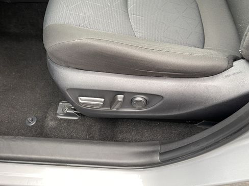Certified 2025 Toyota RAV4 XLE AWD/4WD image 16