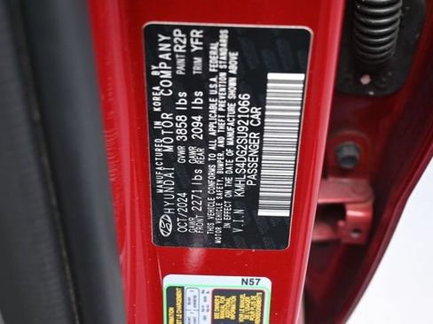 Used 2025 Hyundai Elantra SEL FWD image 20