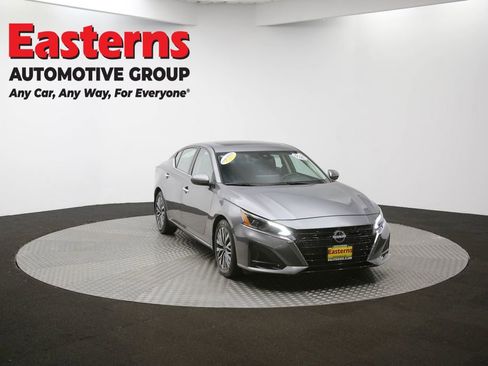 Used 2024 Nissan Altima 2.5 SV w/ SV Premium Package image 49