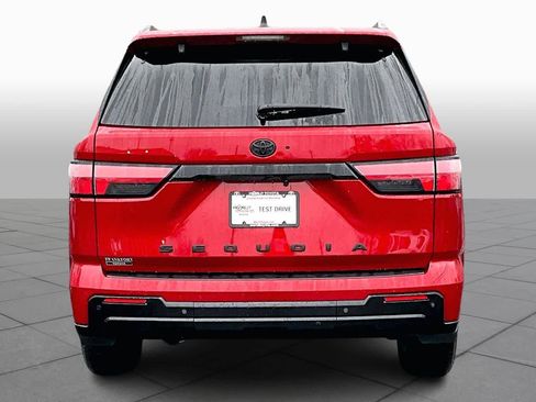 Certified 2024 Toyota Sequoia Platinum image 5