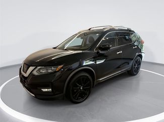 Used 2017 Nissan Rogue SL w/ SL Premium Package image 1