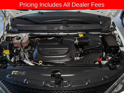 Used 2020 Chrysler Pacifica Limited FWD image 21