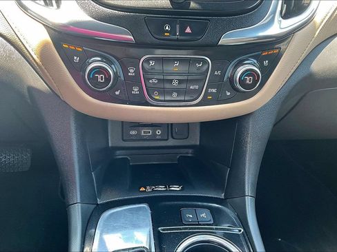Used 2023 Chevrolet Equinox Premier FWD image 36