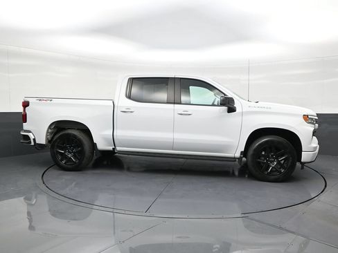 Used 2022 Chevrolet Silverado 1500 RST RWD image 6