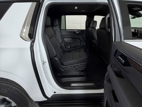 New 2026 Chevrolet Suburban LT RWD image 6