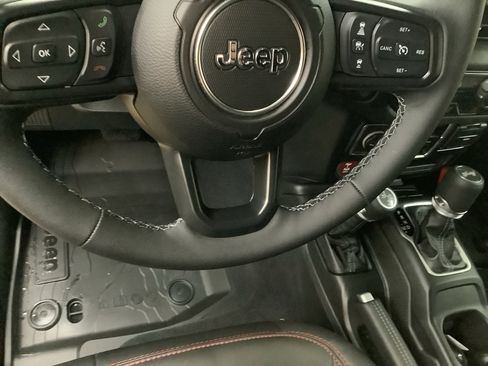 New 2026 Jeep Wrangler Unlimited Rubicon AWD/4WD image 15
