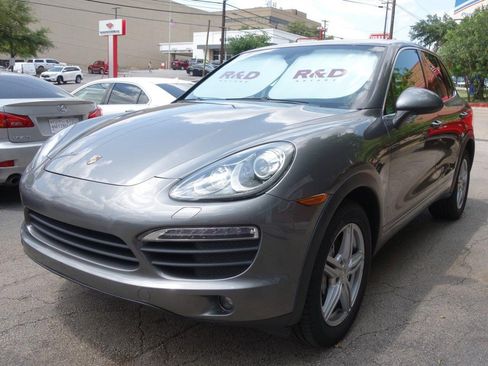 Used 2011 Porsche Cayenne S image 3