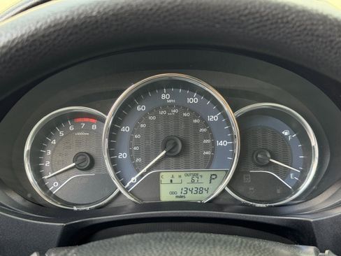 Used 2014 Toyota Corolla LE FWD image 16