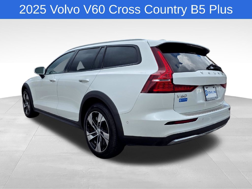 Used 2025 Volvo V60 B5 Cross Country Plus AWD/4WD image 6
