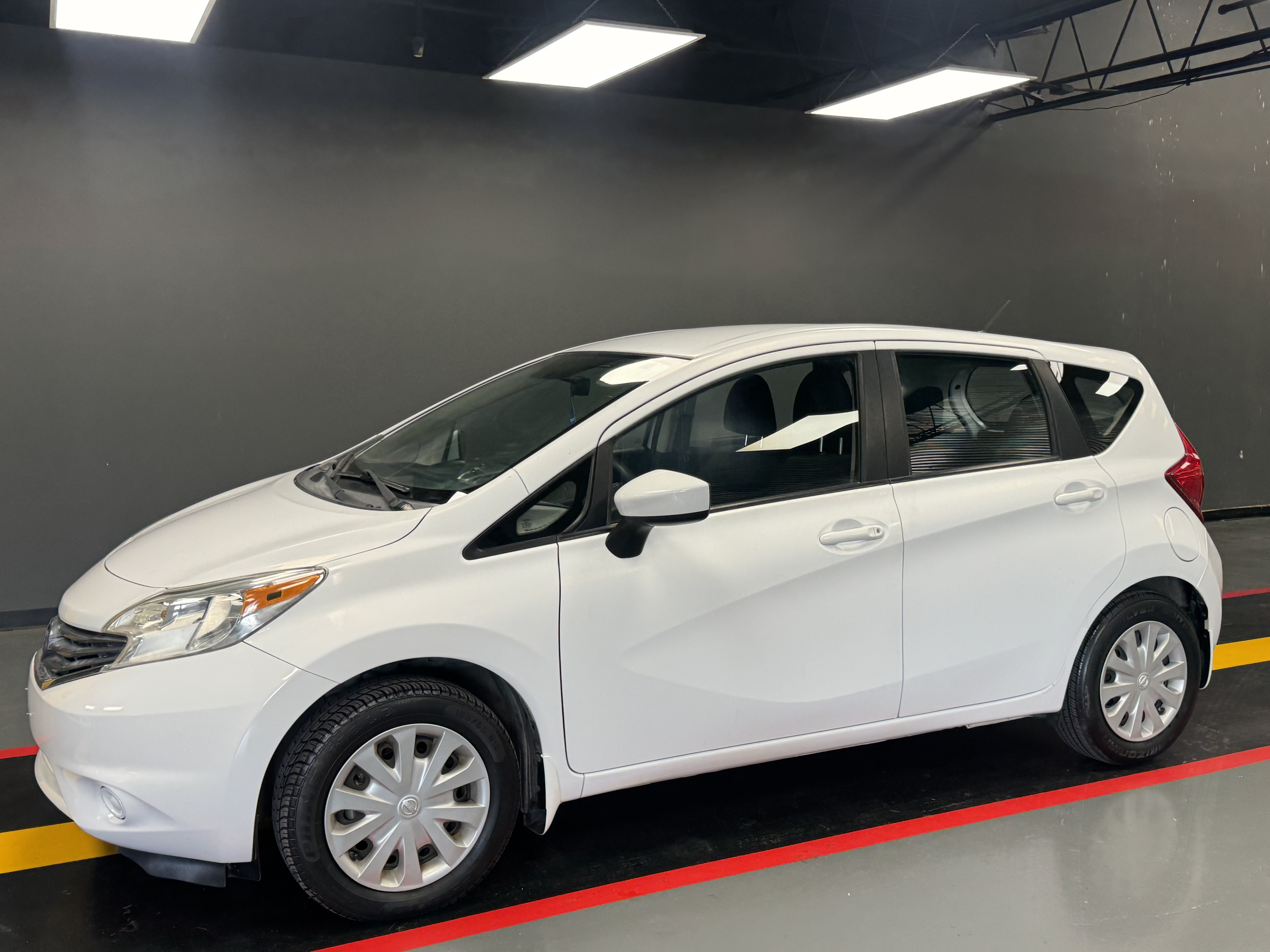 Used 2015 Nissan Versa Note S Plus FWD image 2