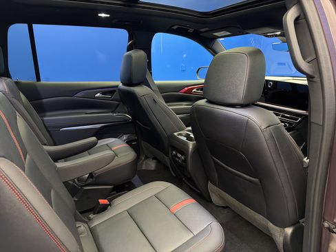 Used 2024 Chevrolet Traverse RS w/ LPO, Floor Liner Package image 28